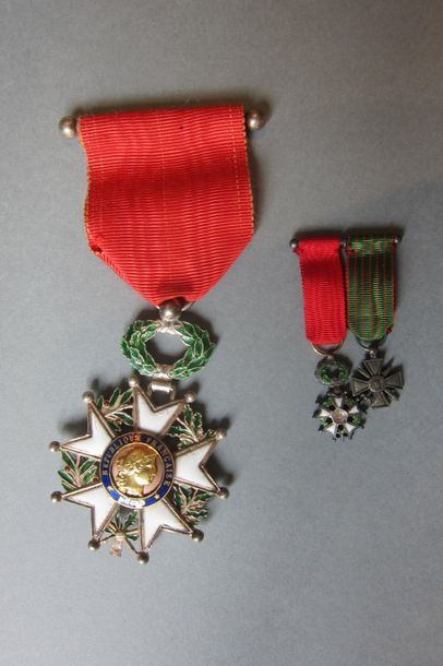 Croix de chevalier de l'ordre de la Légion...