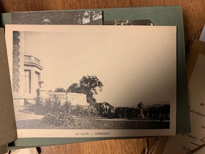 P8 Trois petits albums de cartes postales:...
