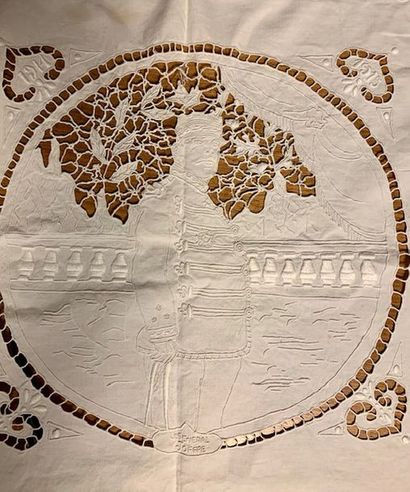 P9 Nappe brodée, légendée Hommage et reconnaissance...