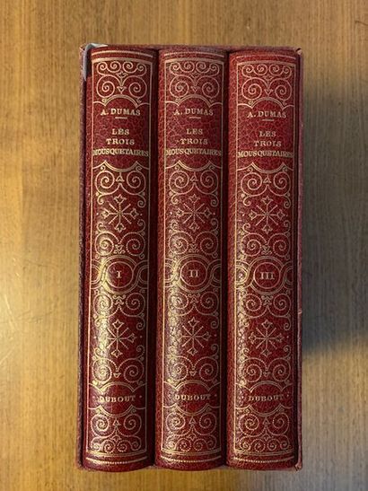 V30 Ensemble de volumes illustrés par DUBOUT:...