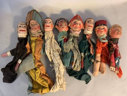 J16 Ensemble de marionnettes de Guignol comprenant...