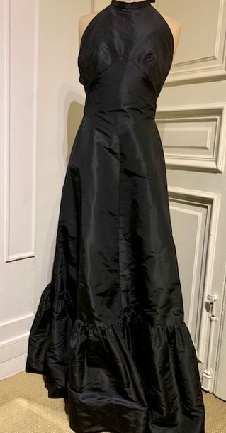 M2 JEAN PATOU
Boutique, Paris: Robe longue...