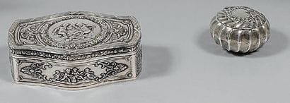 Boîte oblongue en argent (800), à décor sur...