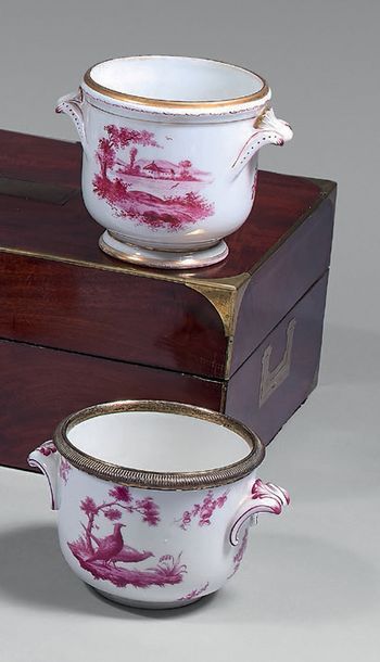 Ensemble en porcelaine à décor en camaïeu...