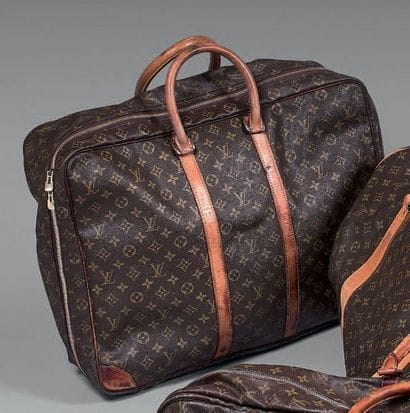 LOUIS VUITTON

Sac de voyage modèle Scirus,...