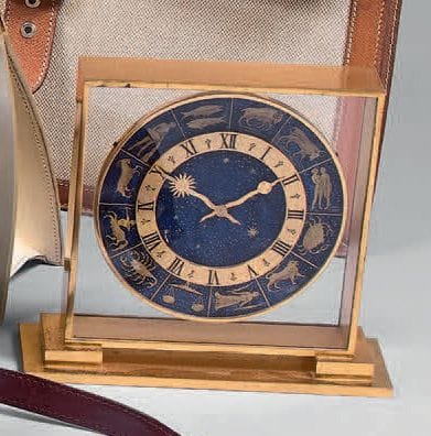 Dans le goût de Jaeger-LeCoultre

Pendule...