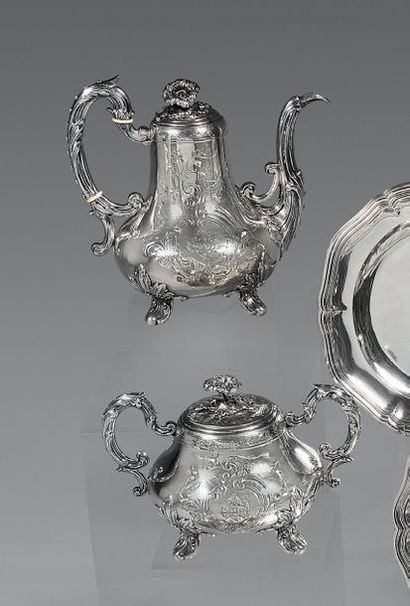 Deux théières et un sucrier en argent (950),...