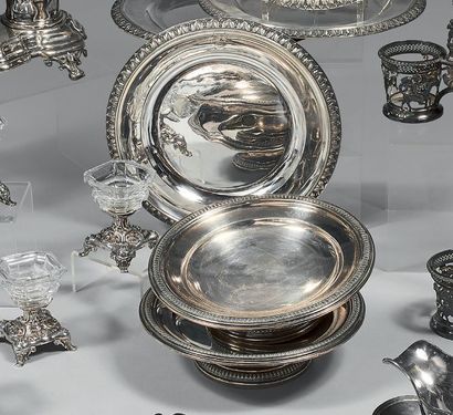 Paire de coupes sur piédouche en argent uni...