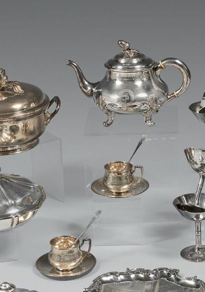 Ensemble en argent (950), à décor de frises...