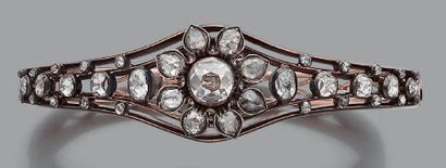 Bracelet rigide ouvrant en or jaune 18K (750)...