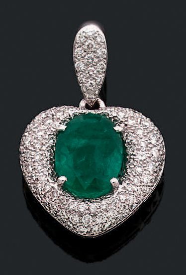 Pendentif coeur en or gris 18K (750), orné...