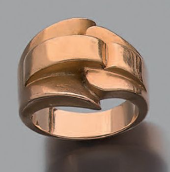 Bague de genre chevalière en or jaune 18K...