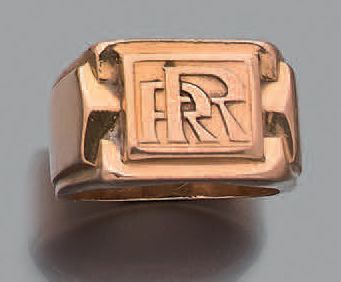 Bague de genre chevalière en or jaune 18K...