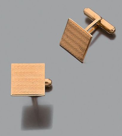 Paire de boutons de manchettes à baïonnettes...