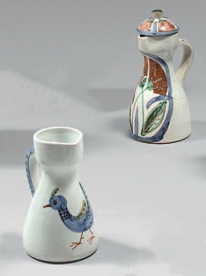 LE GRAND CHÊNE, VALLAURIS
- Terracotta jug...