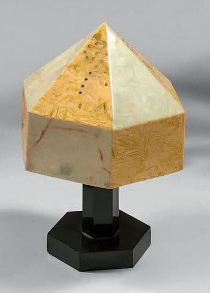 TRAVAIL FRANÇAIS VERS 1950
Hexagonal lamp...