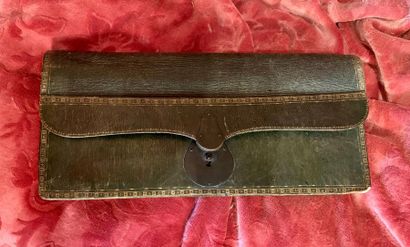 Wallet in green embossed morocco.
Early 19th...