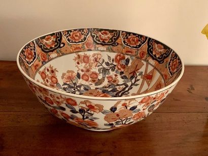Large Chinese porcelain bowl in the Imari...