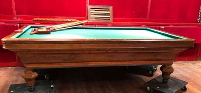 Important French billiard table in rosewood...