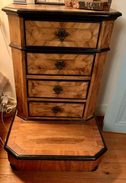 Prie-Dieu in blackened wood and veneer inlaid...