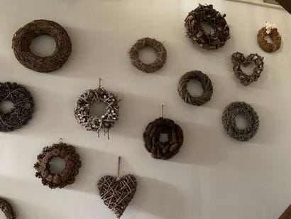 Set of wooden crowns and hearts, straw, wicker,...