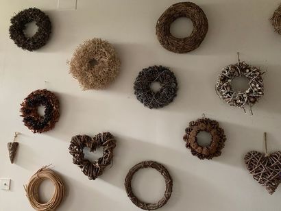 Set of wooden crowns and hearts, straw, wicker,...