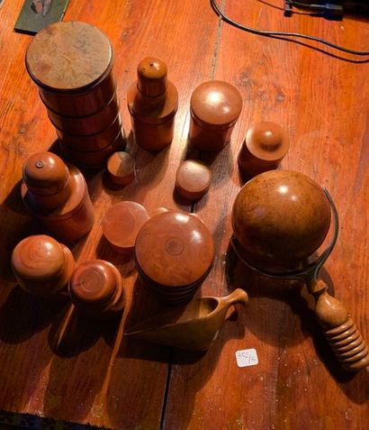Set of fifteen pieces of turned and screwed...