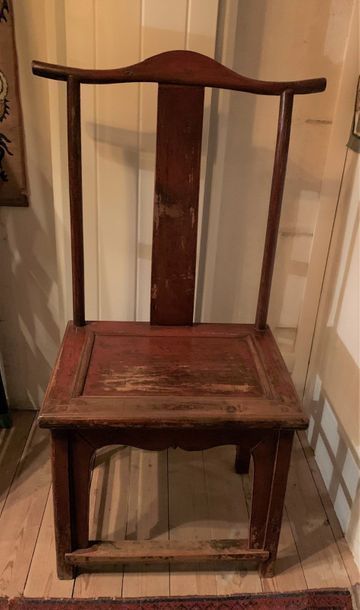Pair of red lacquered wooden chairs.
China,...