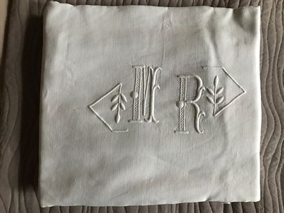 Linen cloth, border with scale days, MR numbered...