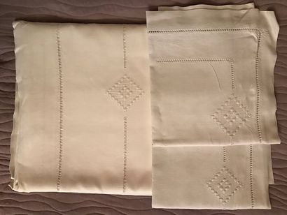 Linen linen set including a ladder sheet...