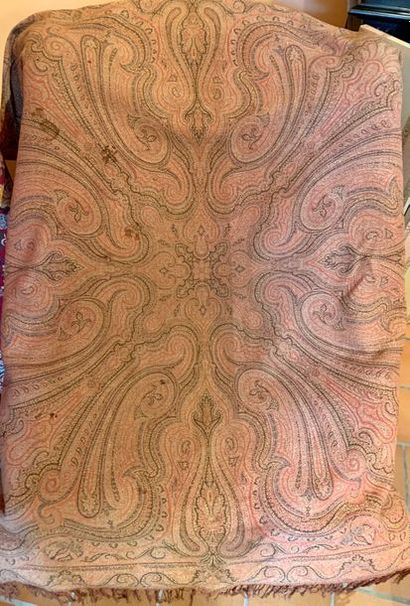 Mechanical cashmere shawl from Lyon. 262...