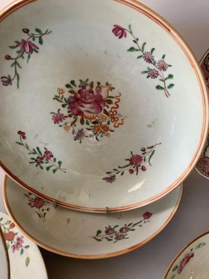 COMPAGNIE DES INDES.
Ensemble en porcelaine...