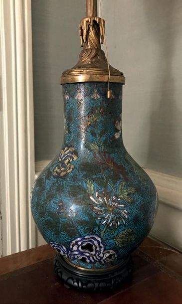 Chine, XVIIIème siècle.

Vase en cloisonné...