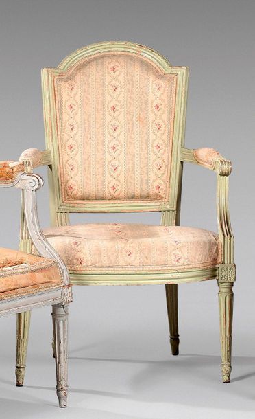 Fauteuil à dossier cabriolet à chapeau, en...