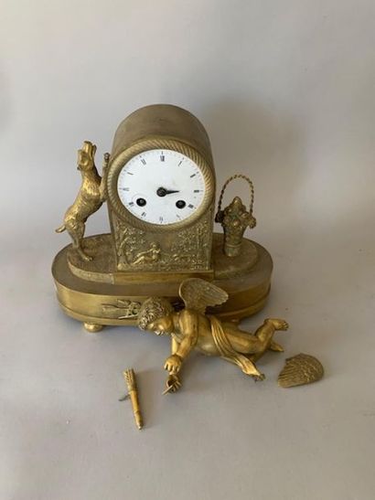 Pendule en bronze doré, le mouvement dans...