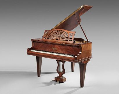 Piano toad in rosewood and rosewood veneer,...