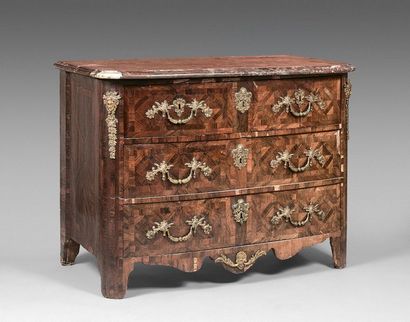 Chest of drawers with a slightly curved front...