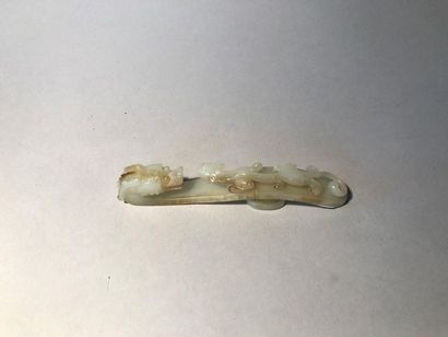 Chine, XIXème siècle.

Jade fibula carved...