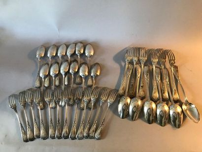 Partie de ménagère de couverts en argent,...