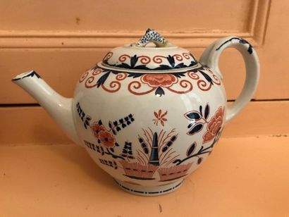 WEDGWOOD earthenware tea set, Etruria model:...