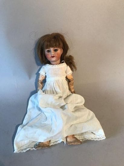 Poupée, tête en porcelaine, UNISFRANCE, yeux...