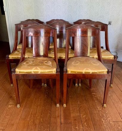 Suite of eight chairs in mahogany and mahogany...