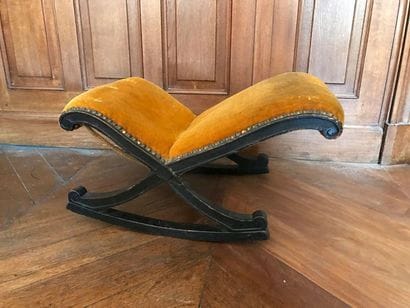 Rocker toe in black patinated wood.
Height:...