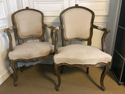 Pair of armchairs in natural wood with a...