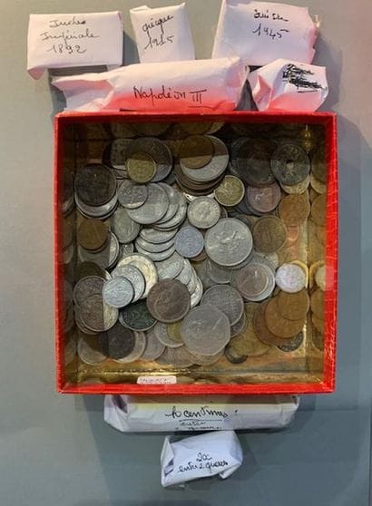 FRANCE ET ÉTRANGER. Lot de pièces anciennes...