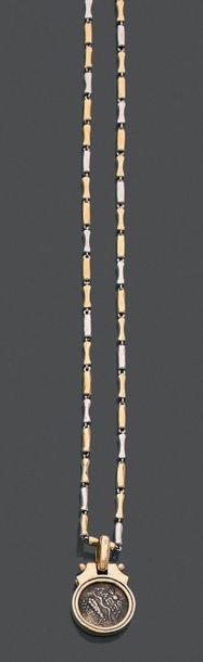 Pendentif à monture en or jaune 18K (750),...