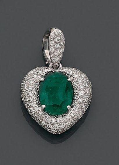 Pendentif coeur en or gris 18K (750), orné...