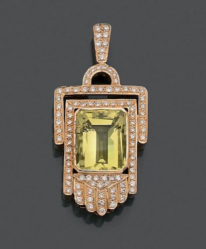 Pendentif en or jaune 18K (750) orné d'une...
