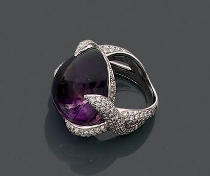Bague de cocktail en or gris 18K (750), ornée...