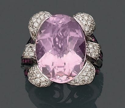 Bague de cocktail en or gris 18K (750), ornée...